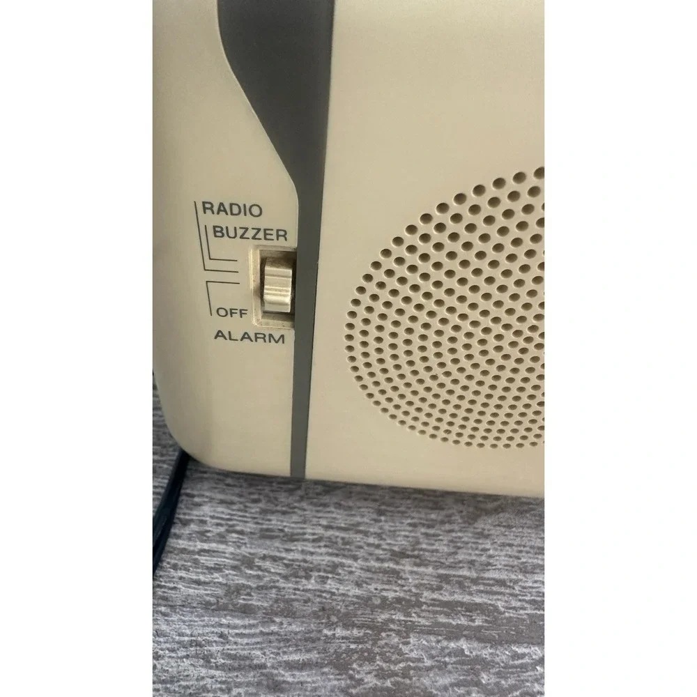 Vintage Sony Dream Machine ICF-C10W AM/FM Digital Clock Radio Beige Tested Works